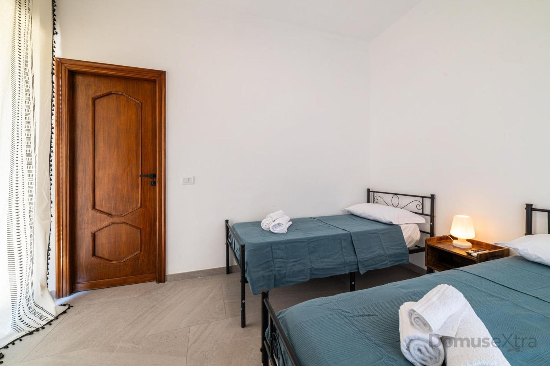 Clara Domus By Domusextra Apartment Наполи Екстериор снимка