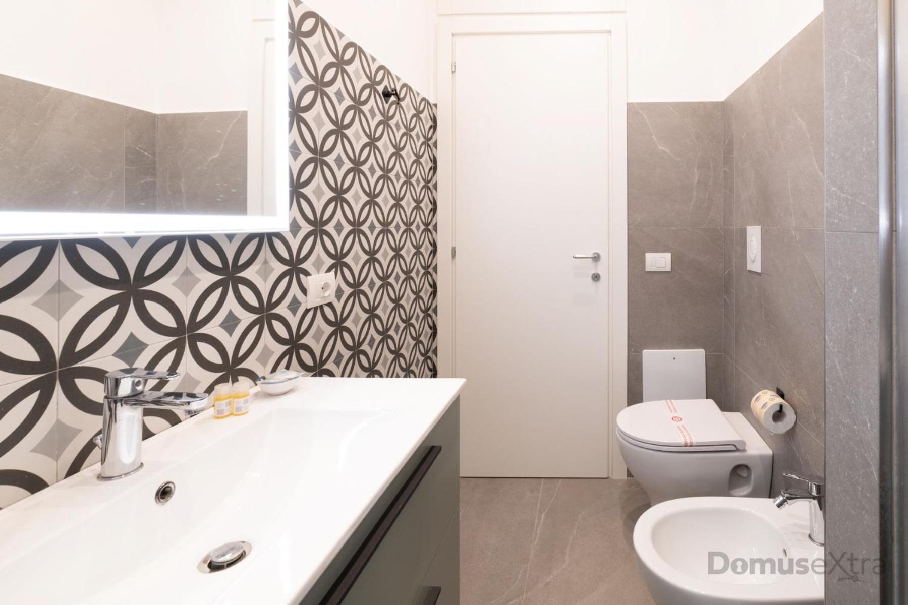 Clara Domus By Domusextra Apartment Наполи Екстериор снимка