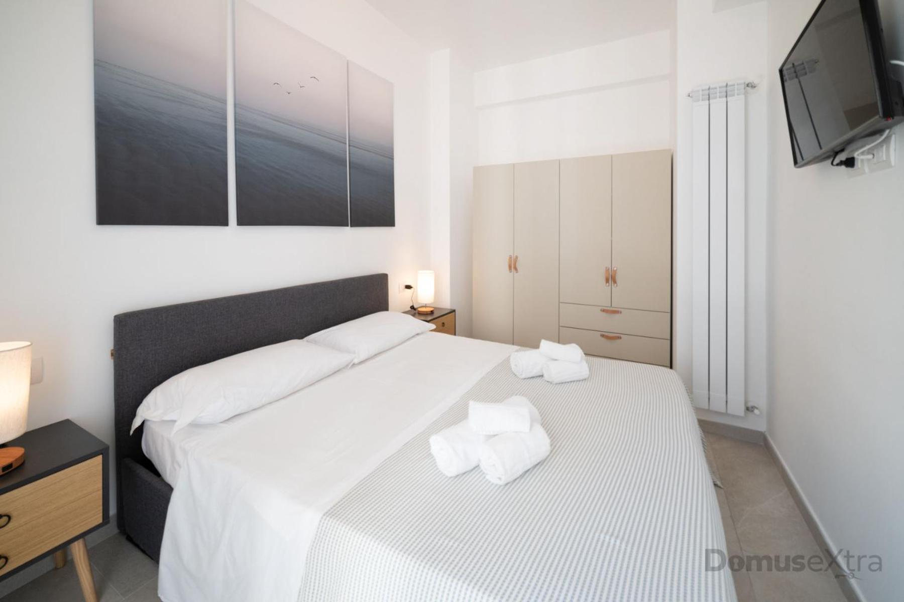 Clara Domus By Domusextra Apartment Наполи Екстериор снимка